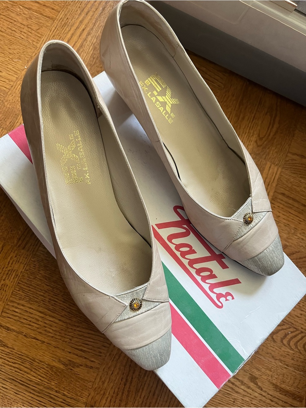 Vintage Natale Cream Leather Pumps | Made in Italy | Size 8.5 AA